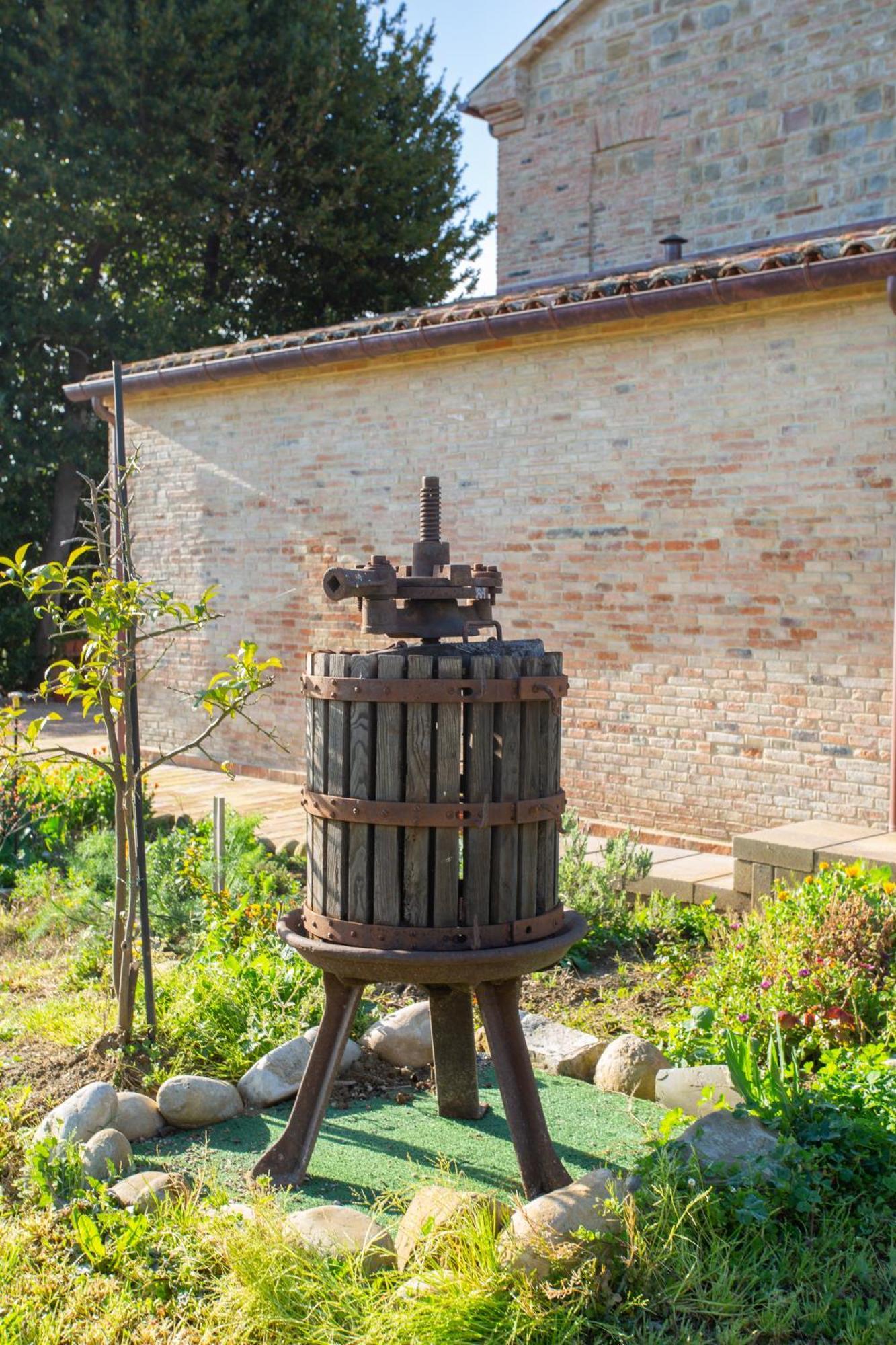 Bed and Breakfast Il Casolare Gradara Esterno foto